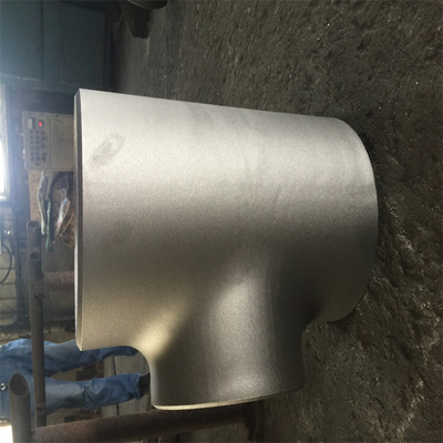 1/2 - 42 inch API 5L Giảm khớp nối chéo DN2000 Sch40 ANSI B16 9 Tee liền mạch